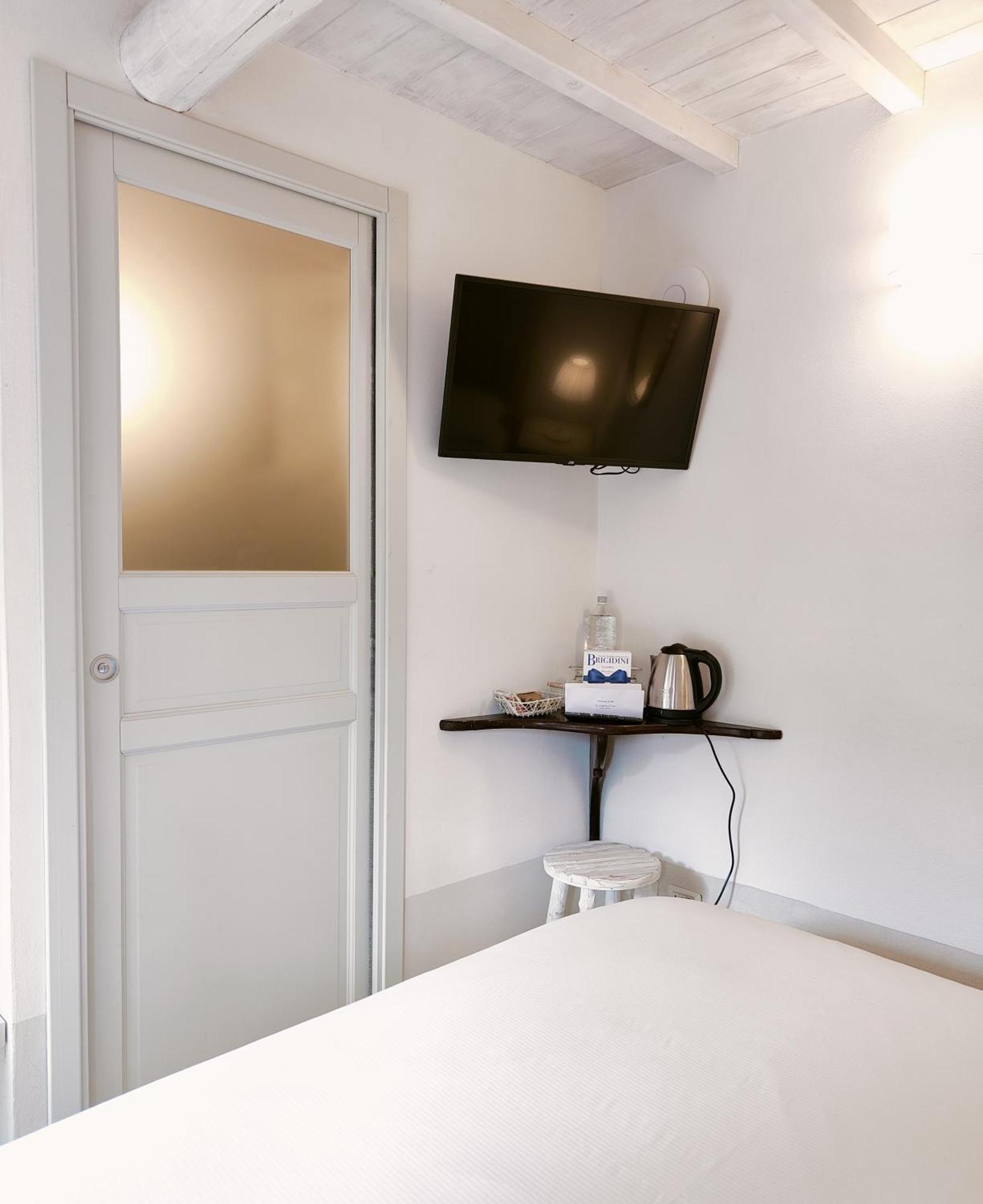 Il Cortiletto - Suites & Apartments Pistoia Esterno foto